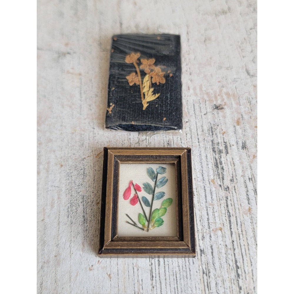 Vintage mini pressed flower wall art frame display dollhouse accessories set